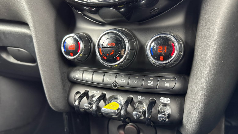 MINI Hatchback 135kW Cooper S Level 2 33kWh 3dr Auto Electric Hatchback